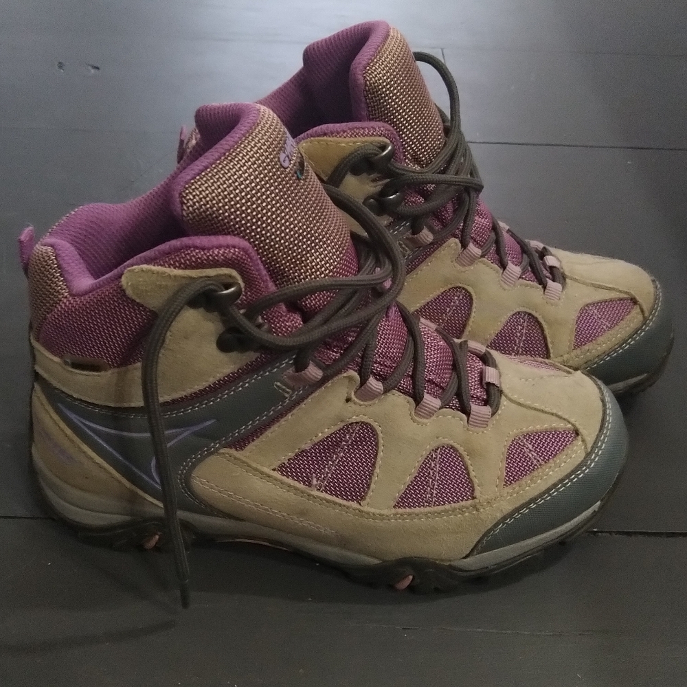 Hi Tec Girls hiking boots - Size 3